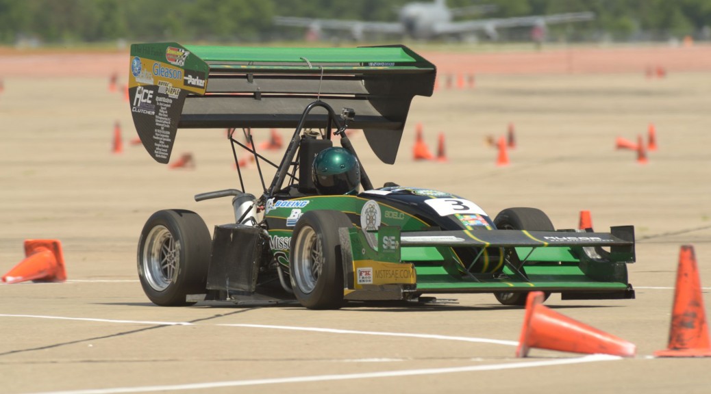 Dynamic event. FSAE КСУ. Formula SAE 1981. Racer t1004 конструктор гоночный автомобиль. Flip-ups FSAE.